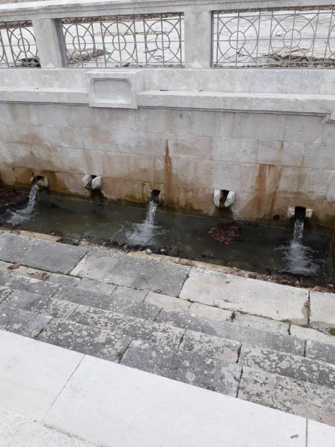 Kuca Za Odmor Varos Villa Vrlika Екстериор снимка