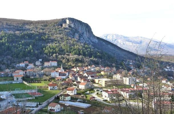 Kuca Za Odmor Varos Villa Vrlika Екстериор снимка